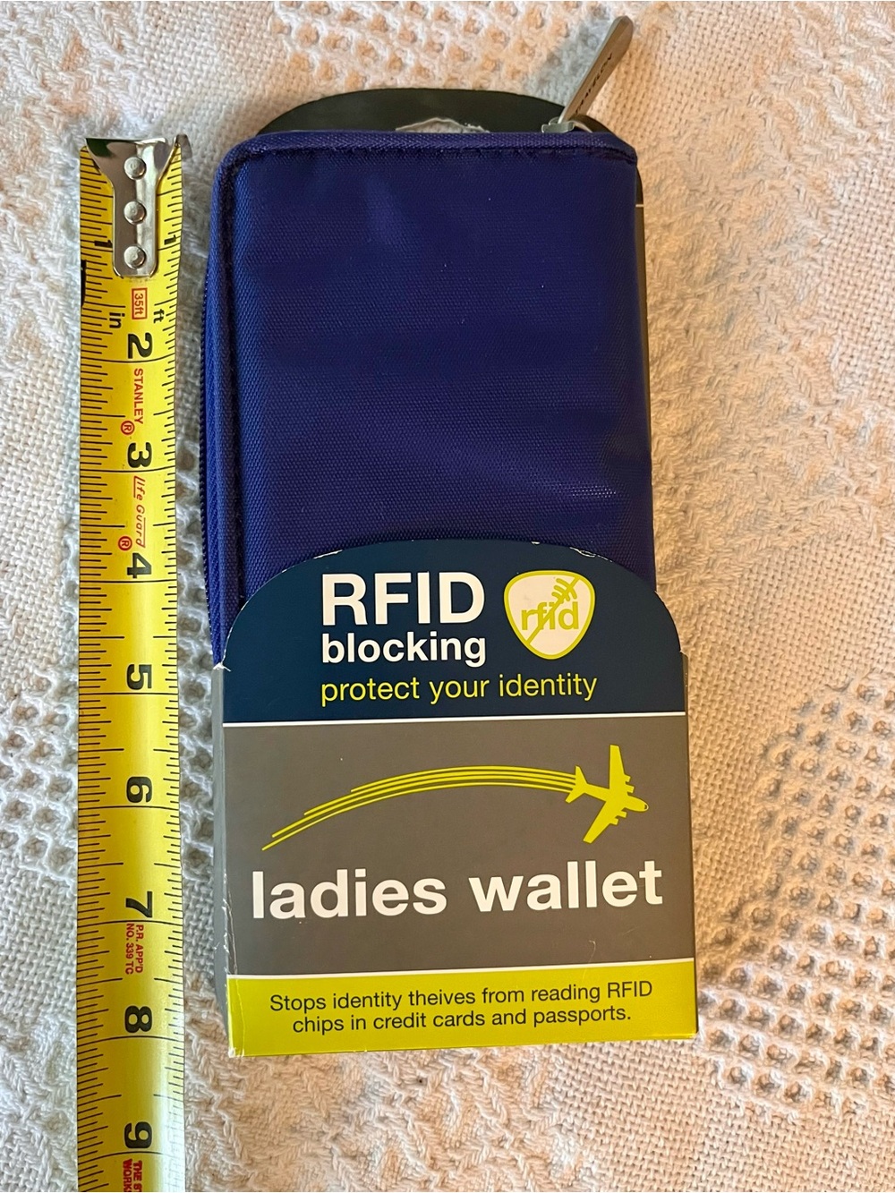 🍀 FREE in bundle* NEW Travelon RFID Blocking Wallet - Dark Blue - Picture 3 of 5